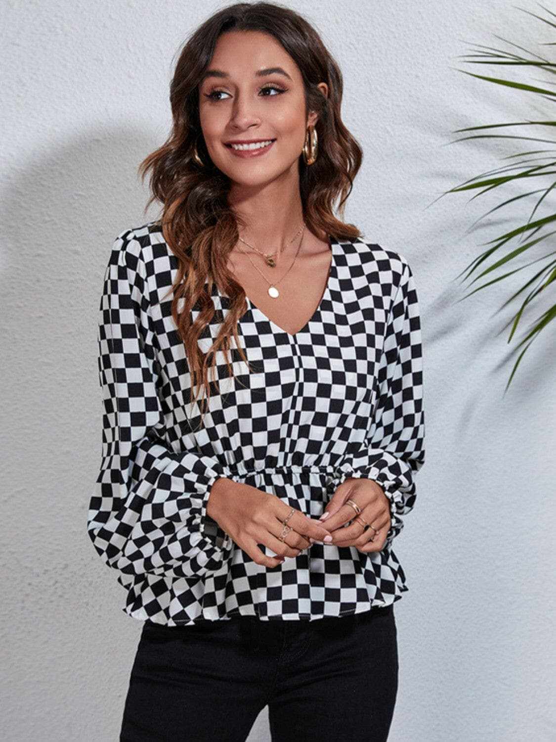 Chic checkered v-neck peplum blouse - Love Salve